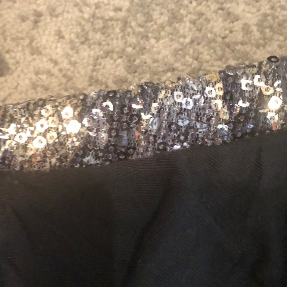 NWT Express off the shoulder top black w/sequins S - Picture 2 of 4